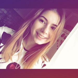 Alexis__bs