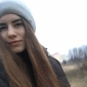 Alinarozen