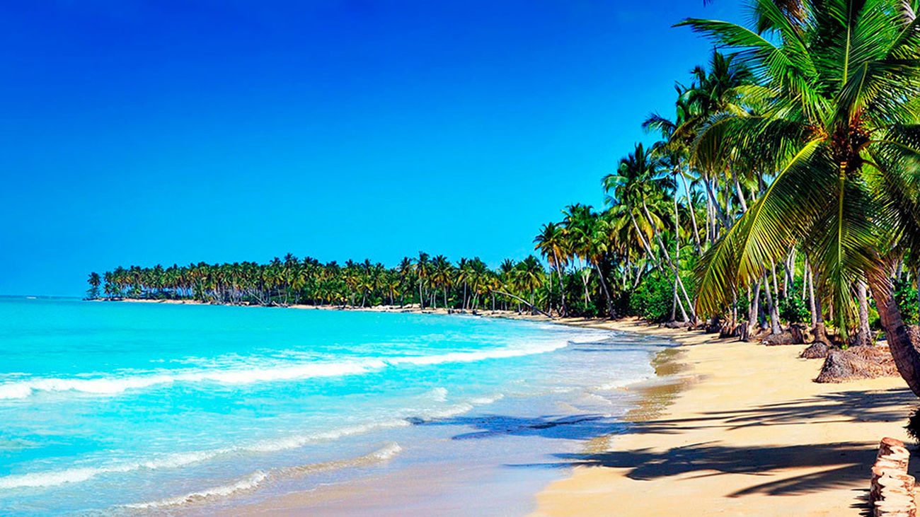 Beach-Dominican-Republic-Timeline-PolyglotClub.jpg